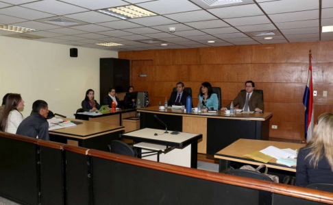 Imagenes de un Juicio Oral y Público desarrollado en el Palacio de Justicia de Asunción