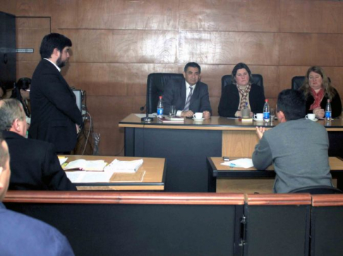 Imágen de un juicio oral y público desarrollado en el Palacio de Justicia de Asunción
