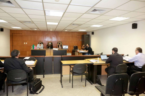 Desarrollo de una audiciencia oral en la capital.