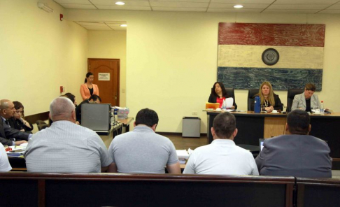 Imagen de un juicio oral y público desarrollado en el Palacio de Justicia de Asunción