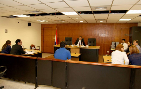 Imágenes de un juicio oral y público desarrollado en el Palacio de Justicia de Asunción