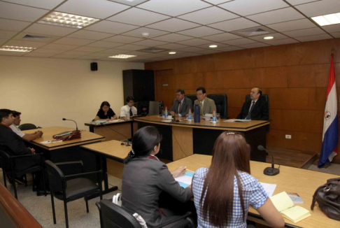 Imagen de un juicio oral desarrollado en el Palacio de Justicia de Asunción
