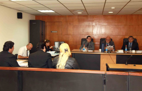 Imagen de un juicio oral y público desarrollado en el Palacio de Justicia de Asunción