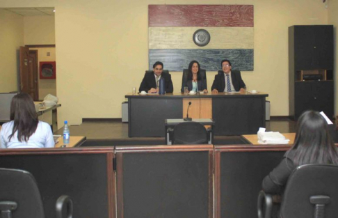 Imagen de un juicio oral desarrollado en el Palacio de Justicia de Asunción