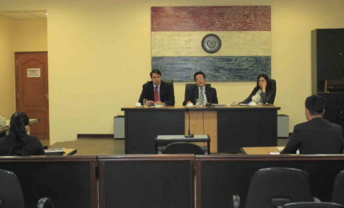 Imagen de un juicio oral desarrollado en el Palacio de Justicia de Asunción