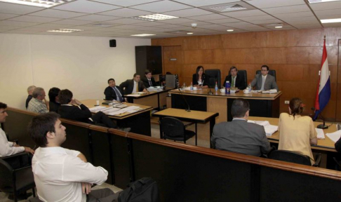 Imagen de un juicio oral desarrollado en el Palacio de Justicia de Asunción