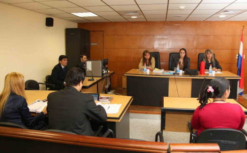 Imagen de un juicio oral desarrollado en el Palacio de Justicia de Asunción