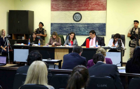 Imagen de un juicio oral desarrollado en el Palacio de Justicia de Asunción