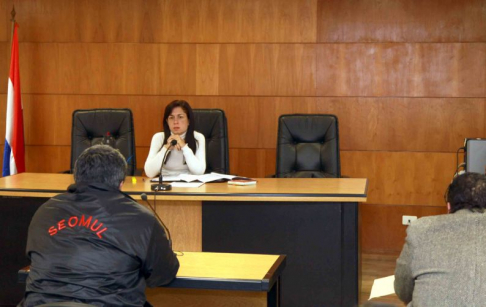 Imagen de un juicio oral y público desarrollado en el Palacio de Justicia de Asunción