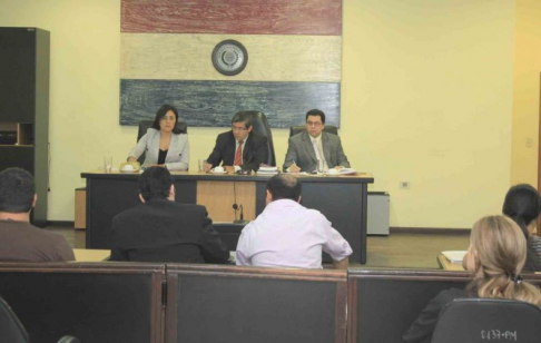 Imagen de un juicio oral desarrollado en el Palacio de Justicia de Asunción