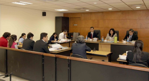 Imagen de un juicio oral desarrollado en el Palacio de Justicia de Asunción