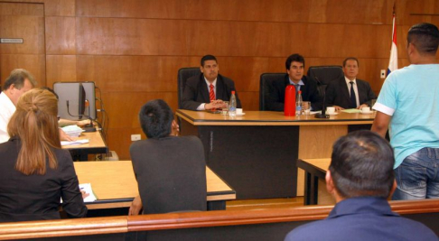Imágenes de un juicio oral y público desarrollado en el Palacio de Justicia de Asunción