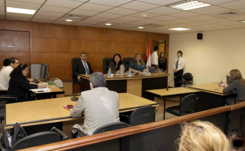 Imagen de un juicio oral desarrollado en el Palacio de Justicia de Asunción