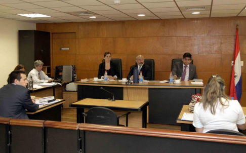 Imagen de un juicio oral desarrollado en el Palacio de Justicia de Asunción