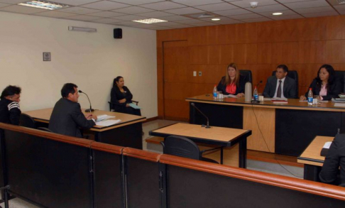 Imagen de un juicio oral y público desarrollado en el Palacio de Justicia de Asunción