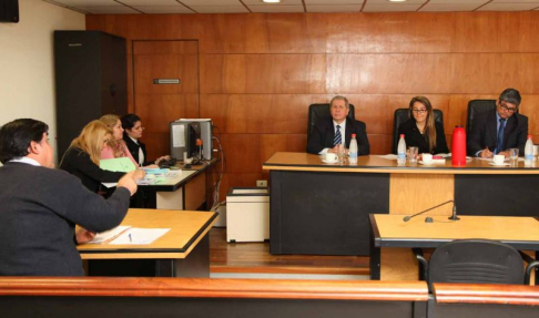 Imágen de un juicio oral y público desarrollado en el Palacio de Justicia de Asunción