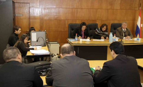 Imagen de un juicio oral desarrollado en el Palacio de Justicia de Asunción