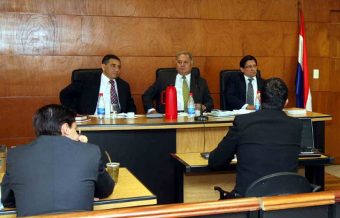 Imagen de un juicio oral desarrollado en el Palacio de Justicia de Asunción