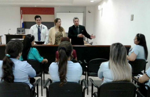 Por disposición de la Corte Suprema de Justicia, la Dirección de Estadísticas es la encargada de la capacitación y socialización de la Ley 5415/15.