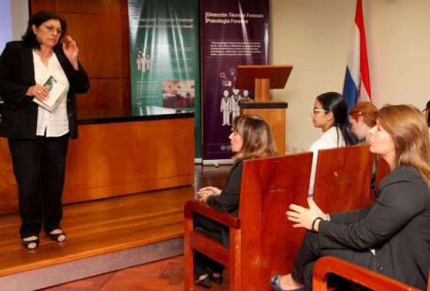 El taller se desarrolló durante tres jornadas, en las que se destacó la importancia de evitar la revictimización, utilizando el anticipo jurisdiccional de prueba.