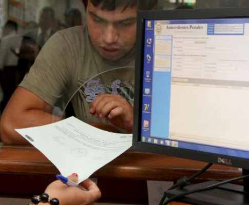 El interesado podrá recurrir a la oficina para solicitar su antecedente judicial.