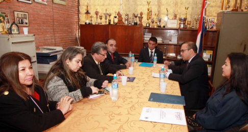 Reunión con juez de Punta Porá, Adriano Da Rosa Bastos en Amabay
