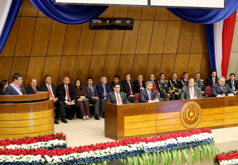 Ministros participaron de informe del presidente Cartes