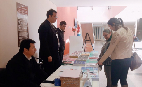 En la fecha, hasta las 12:00, el Instituto de Investigaciones Jurídicas (IIJ) de la Corte Suprema de Justicia realiza la feria y venta de libros en la ciudad de Villarrica.