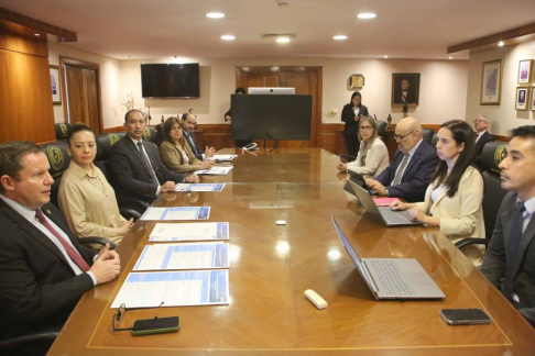 Reunión sobre infraestructura física y tecnológica para el RUN.