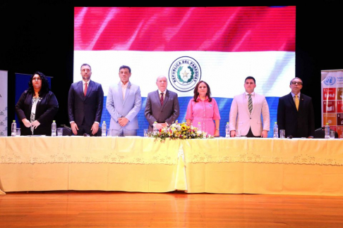 El presidente de la CSJ, doctor César Diesel, y el ministro Víctor Ríos Ojeda, participando del acto inaugural del del IX Congreso Nacional de la Defensa Pública.