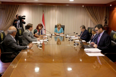 La secretaría de la Sala Constitucional dispone de las resoluciones para los interesados.