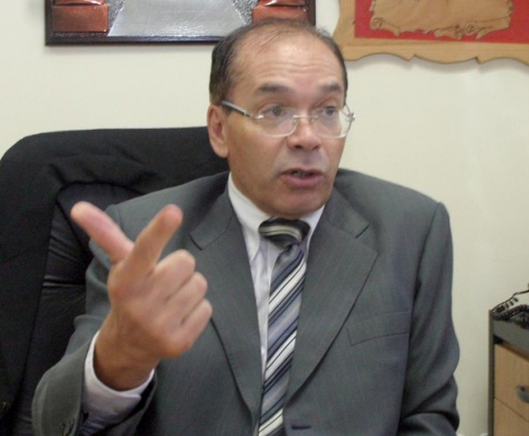 El juez Isacio Cuevas impulsa la creación de una biblioteca en el Penal de Tacumbú