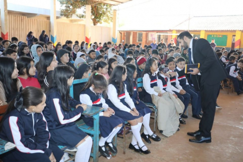 Activa participación de los estudiantes, quienes formularon consultas y reflexionaron sobre la importancia de conocer sus derechos.