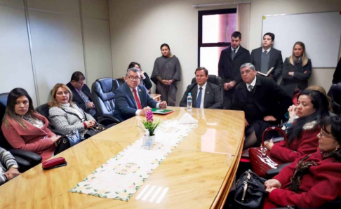 El ministro Alberto Martínez Simón escuchó inquietudes en Cordillera.