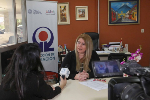 La coordinadora de la capital, encargada interina de la Dirección de Mediación, abogada Gloria Torres.