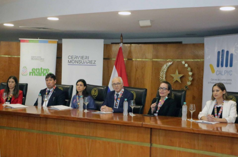 La Mg. Gabriela Talavera, directora de Derechos de Propiedad Intelectual de la Corte Suprema de Justicia, en la bienvenida destacó la importancia de esta jornada que resulta fructífera para el Poder Judicial.