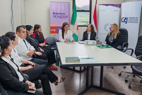 Capacitaron a funcionarios de la Unidad de Género de Paraguarí.