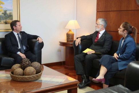 Presidente de la Corte Suprema se reunió con el embajador de Brasil