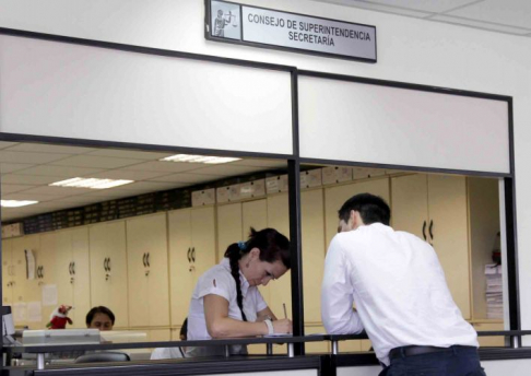 Eficiente control a la labor de los operadores de justicia