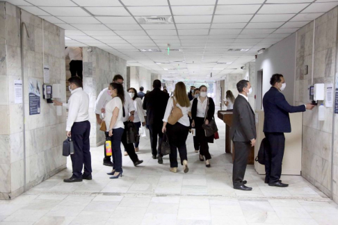 Se restablece horario de entrada y salida de funcionarios en todo el país.