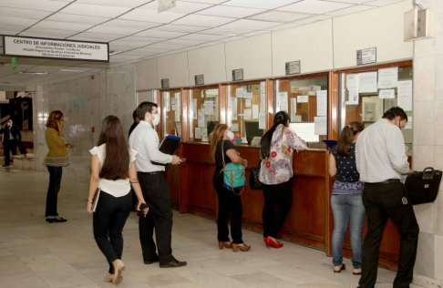 Trámites en el Centro de Informaciones Judiciales sin interrupción.
