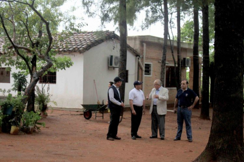 El ministro dela Corte Suprema de Justicia, Oscar Bajac, el director del Sistema Nacional de Facilitadores Judiciales visitaron dias pasados a los facilitadores de Paraguari.