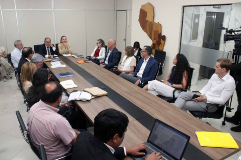 Prosiguió reunión interinstitucional que aborda acciones relacionadas al registro de automotores.