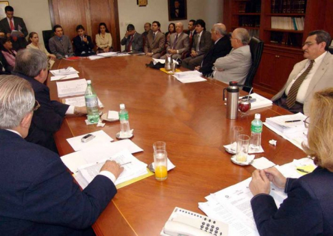 Reunión entre los ministros de la Corte y directivos de la Asociación de Magistrados Judiciales.