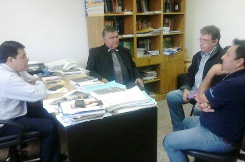 Reunión entre magistrados y representantes del INDI.