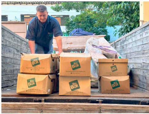 Retiran más de 5.000 kilos de documentos en desuso del Archivo General del Poder Judicial.