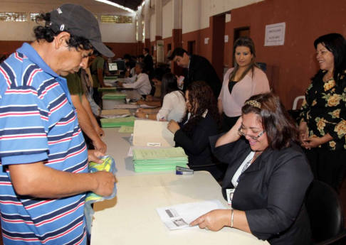 La atención al público se realiza en la Municipalidad de Quiindy.