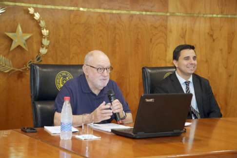 La disertación principal fue dictada por el destacado académico argentino doctor Mario Ackerman.