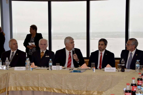 La comisión interinstitucional está conformada por representantes de las Cámaras de Senadores y Diputados, Corte Suprema de Justicia y los ministerios de Defensa Nacional, Educación, Obras Públicas, entre otros.