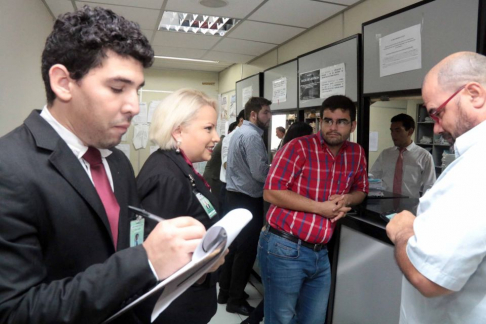 En el marco del control efectivo a los funcionarios y practicantes del Poder Judicial, esta mañana en el Palacio de Justicia de Asunción los inspectores de la dirección de Administración de Personal realizaron un recorrido.